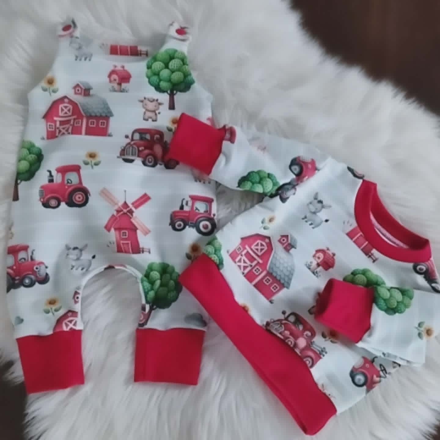 „Červené traktory“ detský set